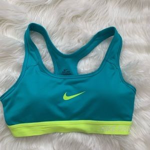 Nike Pro Sports Bra